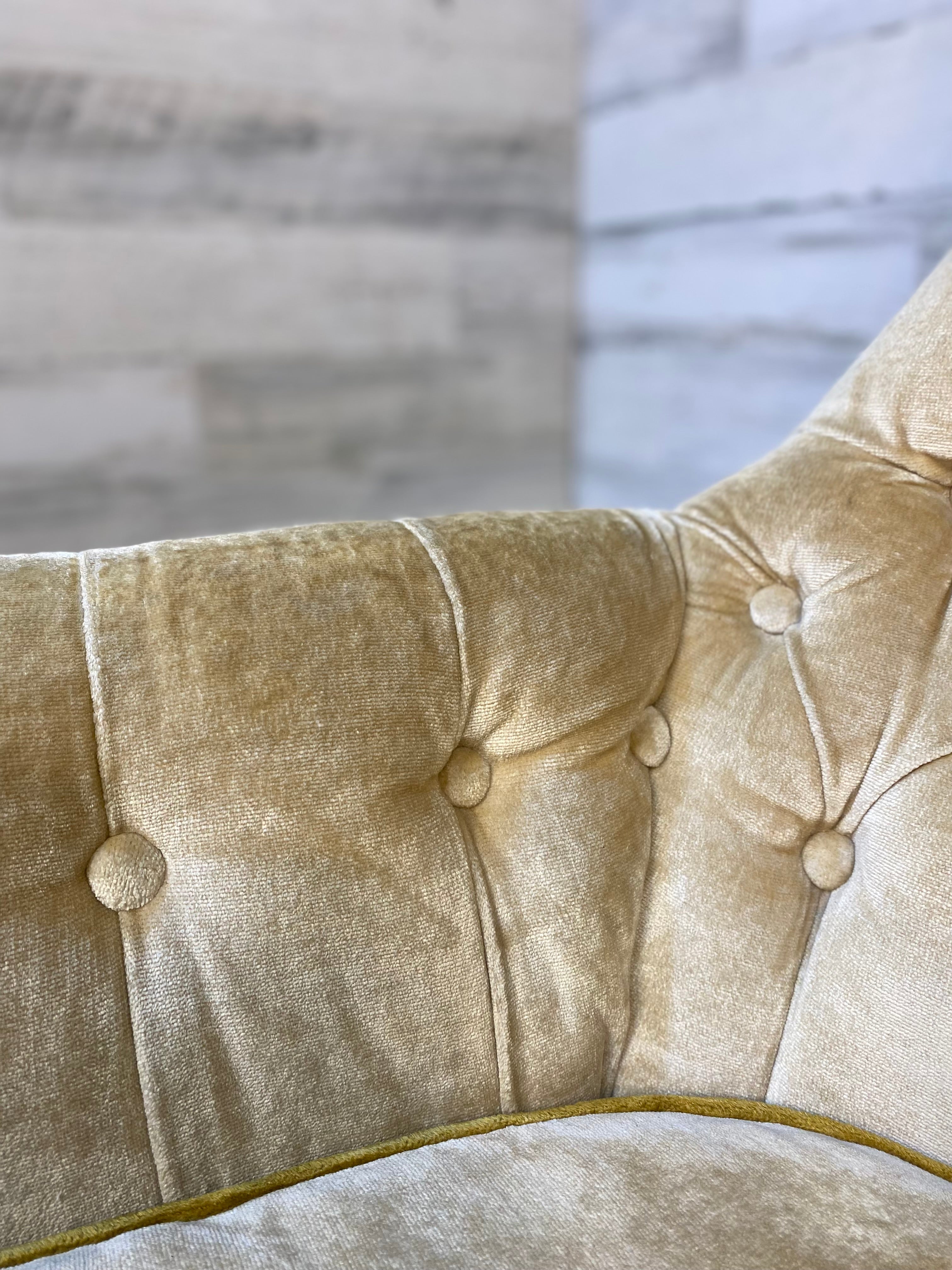 Vintage Crestwood Hollywood Regency Chair